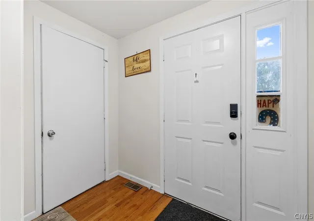 Photo 2 of Sale Pending at 8149 Scotia Ln, Liverpool, NY 13090 | MLS# S1711164 | Listing updated on 2026-09-10