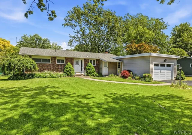 Photo 3 of Single family home for sale at 5361 Annover Rd, Lewiston, NY 14092 | MLS# B1711778 | Listing updated on 2026-09-02