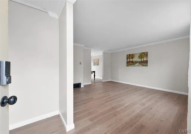 Photo 4 of Single family home for sale at 8496 Chinkapin Cir, Cicero, NY 13039 | MLS# S1711202 | Listing updated on 2026-09-02
