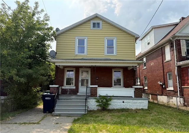 Single family home for sale at 642 21st Street, Niagara Falls, NY 14301 | MLS# B1703419 | Listing updated on 2026-09-02