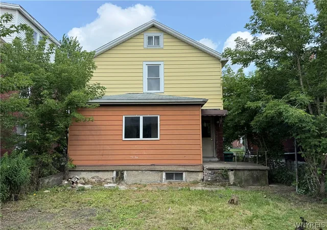 Photo 3 of Single family home for sale at 642 21st Street, Niagara Falls, NY 14301 | MLS# B1703419 | Listing updated on 2026-09-02