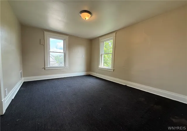 Photo 4 of Single family home for sale at 642 21st Street, Niagara Falls, NY 14301 | MLS# B1703419 | Listing updated on 2026-09-02