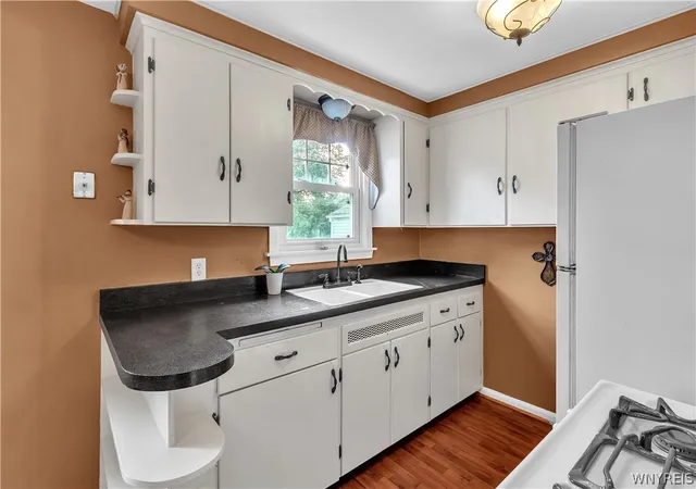 Photo 4 of Sale Pending at 23 Wendover Ave, Buffalo, NY 14223 | MLS# B1711659 | Listing updated on 2026-09-13