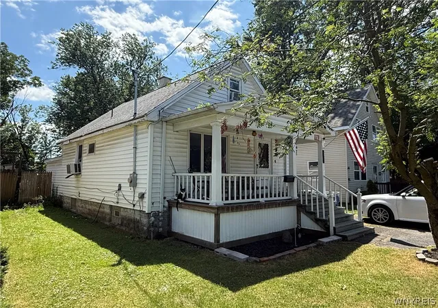 Photo 1 of Single family home for sale at 2927 Birch Ave, Niagara Falls, NY 14305 | MLS# B1711883 | Listing updated on 2026-09-02