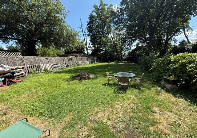 Photo 4 of Single family home for sale at 2927 Birch Ave, Niagara Falls, NY 14305 | MLS# B1711883 | Listing updated on 2026-09-02