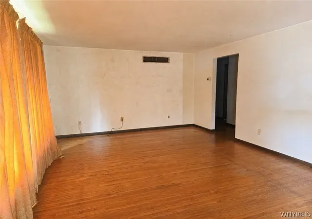 Photo 3 of Sale Pending at 177 Iris Ave, Buffalo, NY 14224 | MLS# B1711468 | Listing updated on 2026-09-10
