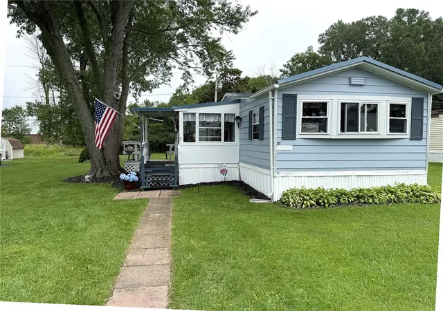 Photo 1 of Manufactured home for sale at 898 Ridge Rd #21, Webster, NY 14580 | MLS# R1711777 | Listing updated on 2026-09-08