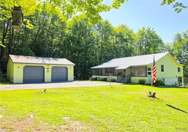 Single family home for sale at 926 Stone Barn Rd, Cleveland, NY 13042 | MLS# S1710800