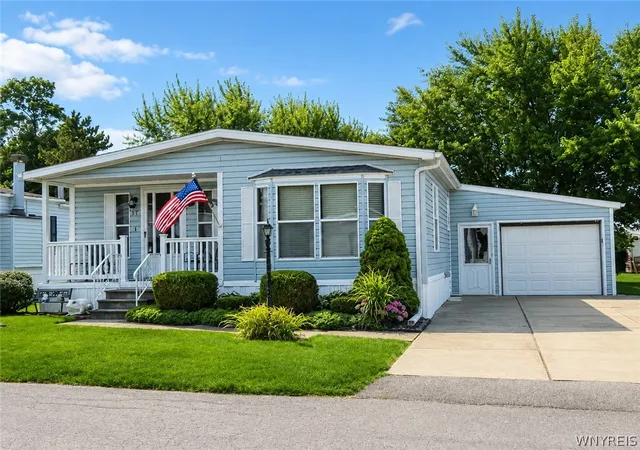 Manufactured home for sale at 37 Brookridge Dr, Hamburg, NY 14075 | MLS# B1711818