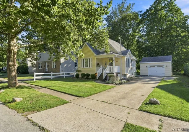 Photo 3 of Sale Pending at 159 California Dr, Buffalo, NY 14221 | MLS# B1711865 | Listing updated on 2026-09-11