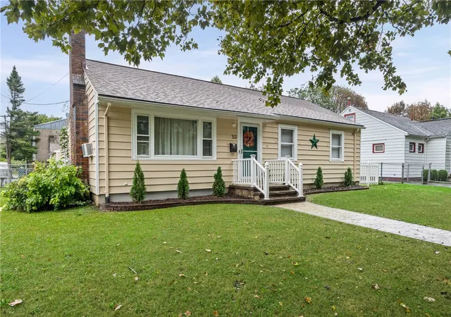 Photo 3 of Sale Pending at 312 Avery St, Rochester, NY 14606 | MLS# R1711014 | Listing updated on 2026-09-09