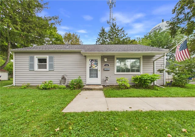 Photo 3 of Sale Pending at 124 Pontiac St, Webster, NY 14580 | MLS# R1711797 | Listing updated on 2026-09-08