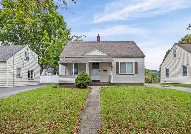 Photo 3 of Sale Pending at 52 Yates St, Rochester, NY 14609 | MLS# R1706136 | Listing updated on 2026-09-08