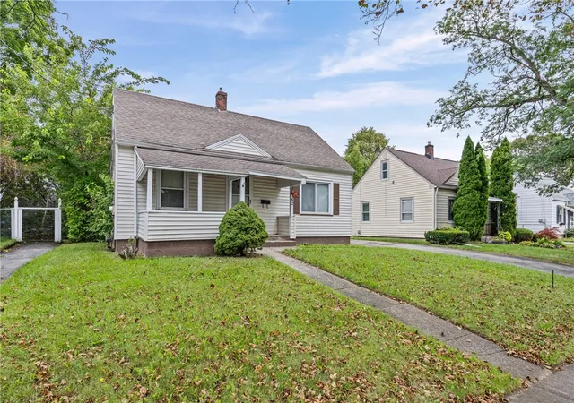 Photo 3 of Sale Pending at 52 Yates St, Rochester, NY 14609 | MLS# R1706136 | Listing updated on 2026-09-08