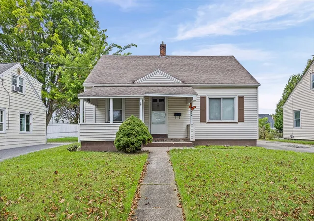 Photo 4 of Sale Pending at 52 Yates St, Rochester, NY 14609 | MLS# R1706136 | Listing updated on 2026-09-08