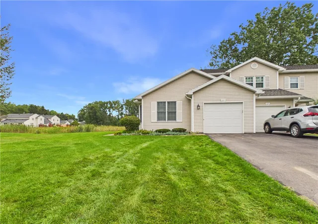 Photo 3 of Sale Pending at 601 Strand Pond Cir, Webster, NY 14580 | MLS# R1711962 | Listing updated on 2026-09-08