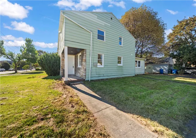 Photo 3 of Single family home for sale at 328 Northland Ave, Rochester, NY 14609 | MLS# R1702420 | Listing updated on 2026-09-05