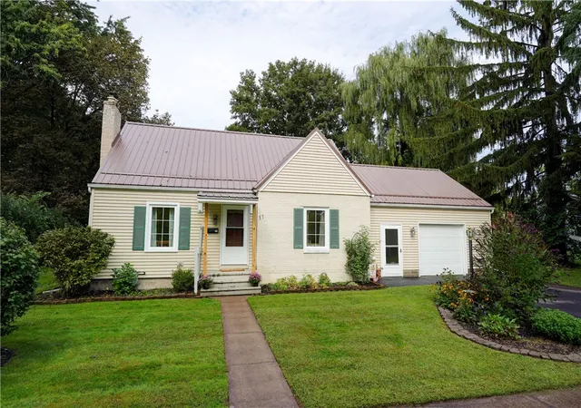 Photo 1 of Sale Pending at 11 Victory Dr, Brockport, NY 14420 | MLS# R1709312 | Listing updated on 2026-09-10