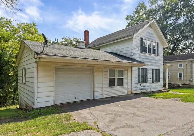 Photo 3 of Sale Pending at 68 Maple St, Lyons, NY 14489 | MLS# R1711483 | Listing updated on 2026-09-12