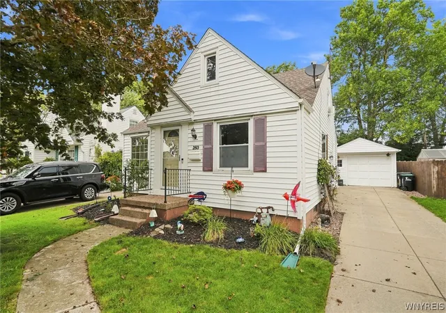 Photo 2 of Single family home for sale at 283 Wrexham Ct N, Tonawanda, NY 14150 | MLS# B1711283 | Listing updated on 2026-09-19
