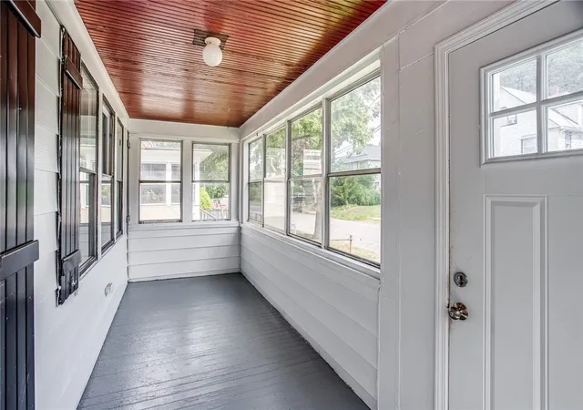Photo 3 of Sale Pending at 17 Renwood St, Rochester, NY 14621 | MLS# R1710632 | Listing updated on 2026-09-12