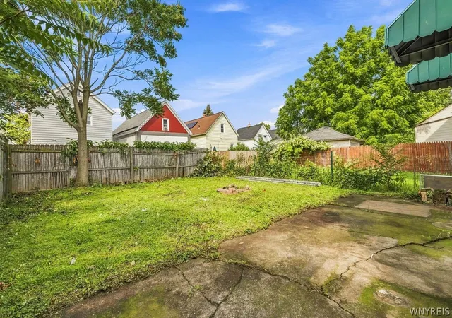 Photo 3 of Single family home for sale at 266 Fenton St, Buffalo, NY 14206 | MLS# B1712033 | Listing updated on 2026-09-09