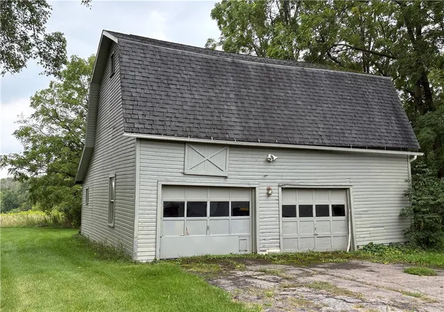 Photo 2 of Sale Pending at 41 South Ave, Bloomfield, NY 14469 | MLS# R1711908 | Listing updated on 2026-09-10