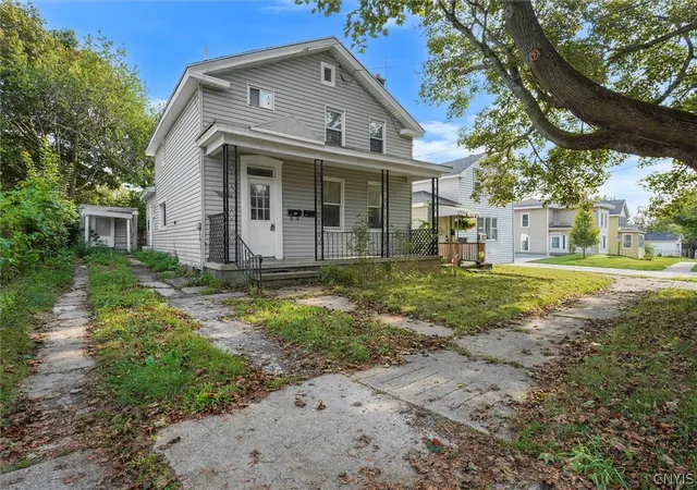 Photo 3 of Multi family home for sale at 146 W Cayuga St, Oswego, NY 13126 | MLS# S1710809 | Listing updated on 2026-09-04