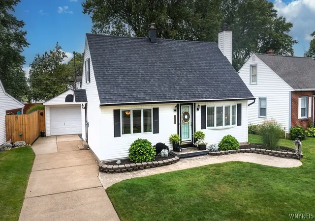 Photo 1 of Sale Pending at 4576 Chapman Pkwy, Hamburg, NY 14075 | MLS# B1711462 | Listing updated on 2026-09-15