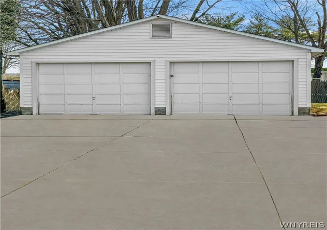 Photo 3 of Multi family home for sale at 213 215 Voorhees St, Fulton, NY 13069 | MLS# B1711403 | Listing updated on 2026-09-03