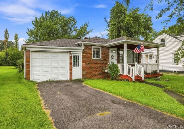 Single family home for sale at 7020 Packard Rd, Niagara Falls, NY 14304 | MLS# B1712048 | Listing updated on 2026-09-03