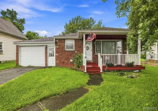 Photo 1 of Single family home for sale at 7020 Packard Rd, Niagara Falls, NY 14304 | MLS# B1712048 | Listing updated on 2026-09-03