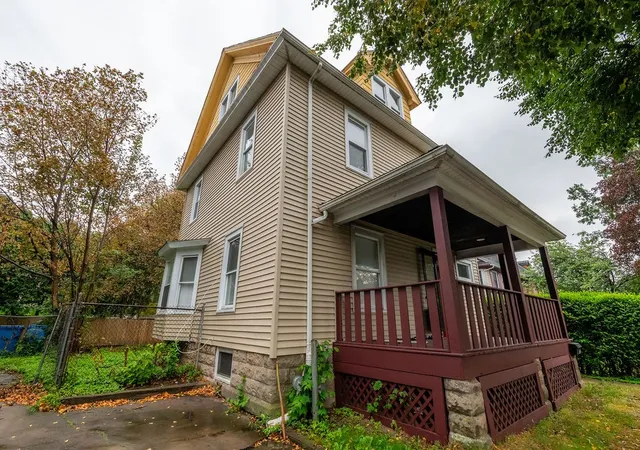 Photo 2 of Sale Pending at 520 Wellington Ave, Rochester, NY 14619 | MLS# R1711072 | Listing updated on 2026-09-11