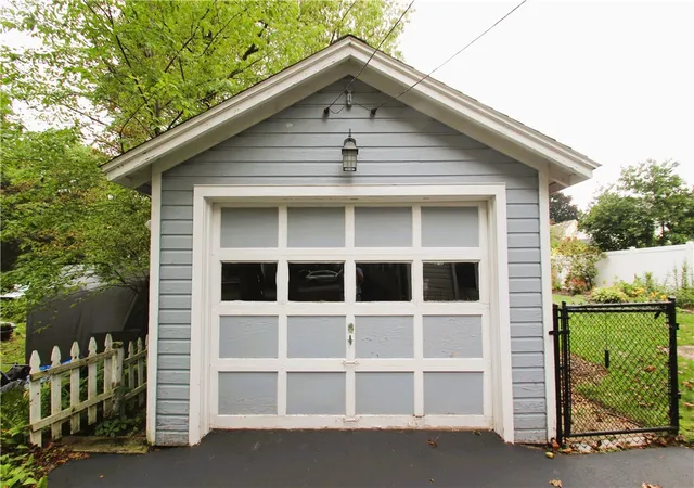 Photo 3 of Single family home for sale at 51 Chappell St, Brockport, NY 14420 | MLS# R1712103 | Listing updated on 2026-09-15