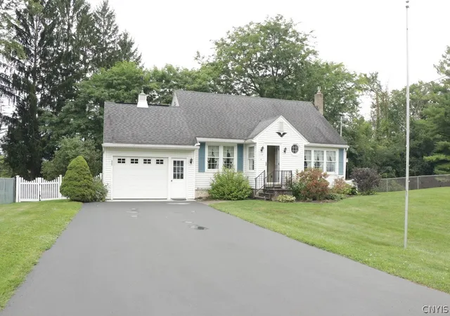 Photo 2 of Sale Pending at 114 Wilson Cir, East Syracuse, NY 13057 | MLS# S1712062 | Listing updated on 2026-09-08