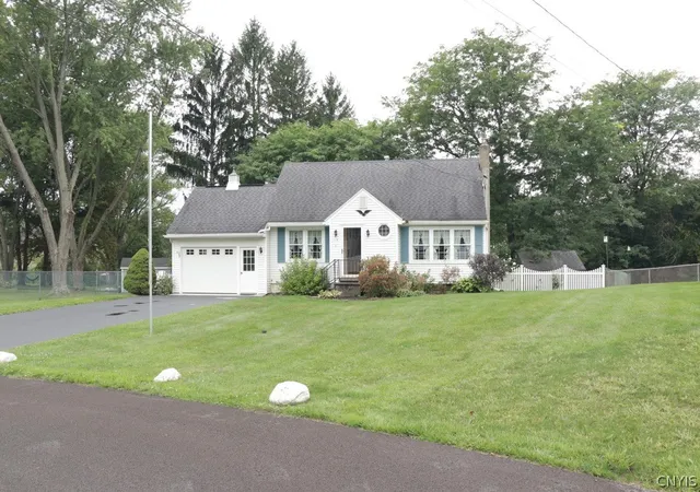 Photo 3 of Sale Pending at 114 Wilson Cir, East Syracuse, NY 13057 | MLS# S1712062 | Listing updated on 2026-09-08