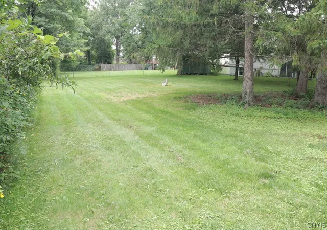 Photo 4 of Sale Pending at 114 Wilson Cir, East Syracuse, NY 13057 | MLS# S1712062 | Listing updated on 2026-09-08