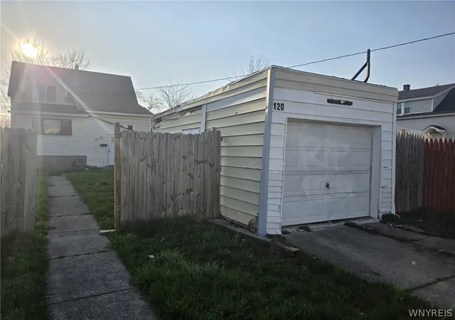 Photo 3 of Single family home for sale at 120 Shepard St, Buffalo, NY 14212 | MLS# B1712055 | Listing updated on 2026-09-03