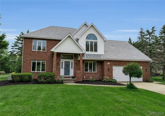 Photo 1 of Single family home for sale at 19 Braunview Way, Orchard Park, NY 14127 | MLS# B1712114 | Listing updated on 2026-09-08
