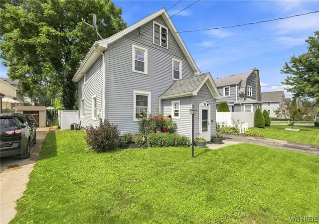 Photo 3 of Sale Pending at 74 Highland Ave, Tonawanda, NY 14150 | MLS# B1712019 | Listing updated on 2026-09-14