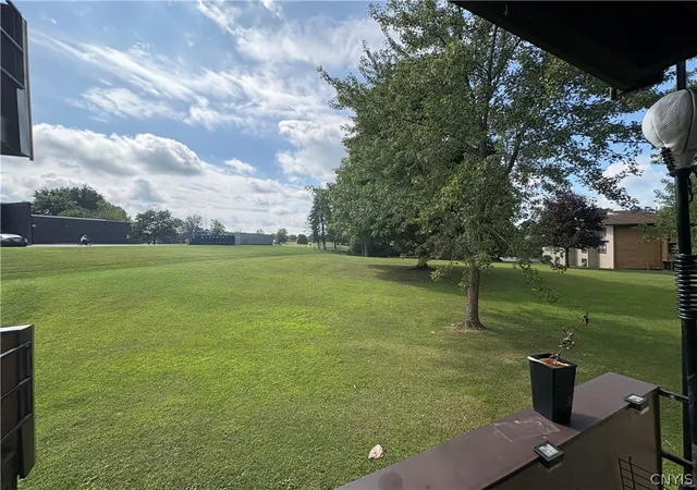 Photo 4 of Condo for sale at 462 Idlewood Blvd, Baldwinsville, NY 13027 | MLS# S1711952 | Listing updated on 2026-09-04