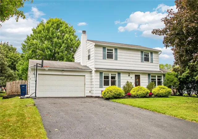 Photo 1 of Single family home for sale at 19 Aconbury Dr, Fairport, NY 14450 | MLS# R1711763 | Listing updated on 2026-09-05