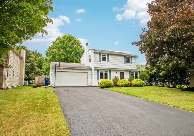 Photo 3 of Single family home for sale at 19 Aconbury Dr, Fairport, NY 14450 | MLS# R1711763 | Listing updated on 2026-09-05