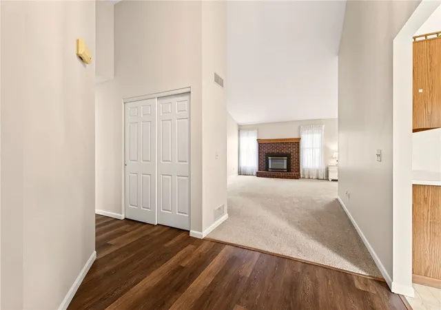 Photo 4 of Single family home for sale at 95 Rock Crk, Pittsford, NY 14534 | MLS# R1711950 | Listing updated on 2026-09-08