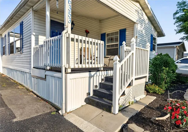 Photo 2 of Sale Pending at 6353 Kims Dr, Victor, NY 14564 | MLS# R1712143 | Listing updated on 2026-09-16