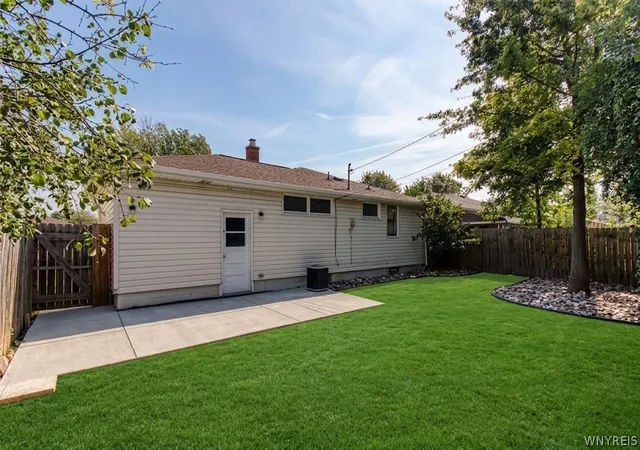 Photo 3 of Single family home for sale at 30 Augusta Ave, Buffalo, NY 14226 | MLS# B1709151 | Listing updated on 2026-09-13