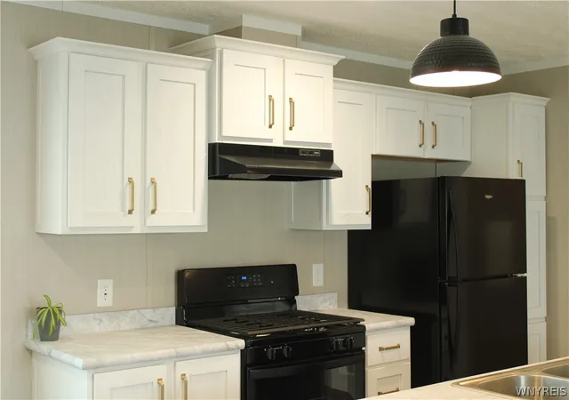 Photo 4 of Manufactured home for sale at 1774 Military Rd, Buffalo, NY 14217 | MLS# B1711320 | Listing updated on 2026-09-04