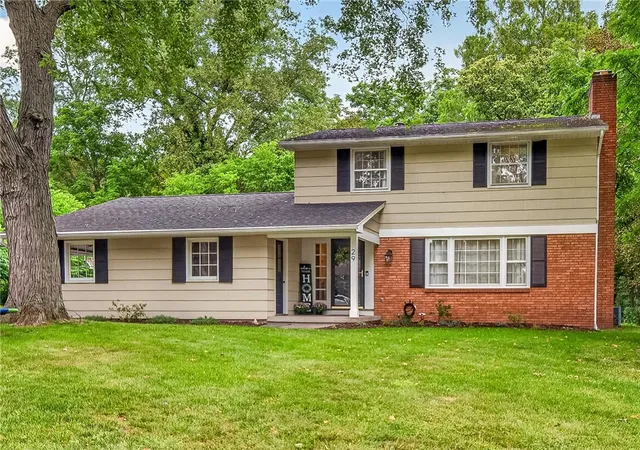Photo 1 of Sale Pending at 29 Nettlecreek Rd, Fairport, NY 14450 | MLS# R1711686 | Listing updated on 2026-09-15