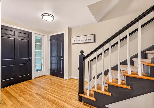 Photo 3 of Sale Pending at 29 Nettlecreek Rd, Fairport, NY 14450 | MLS# R1711686 | Listing updated on 2026-09-15