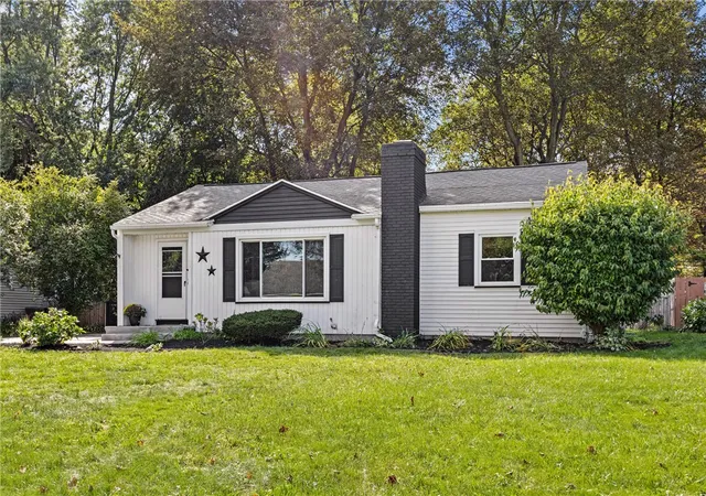 Photo 3 of Single family home for sale at 327 Kimberly Dr, Rochester, NY 14610 | MLS# R1711382 | Listing updated on 2026-09-12